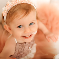 Cake-smash photoshoot